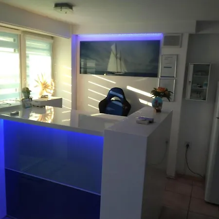 Near The Sea For 2 People Apartment *